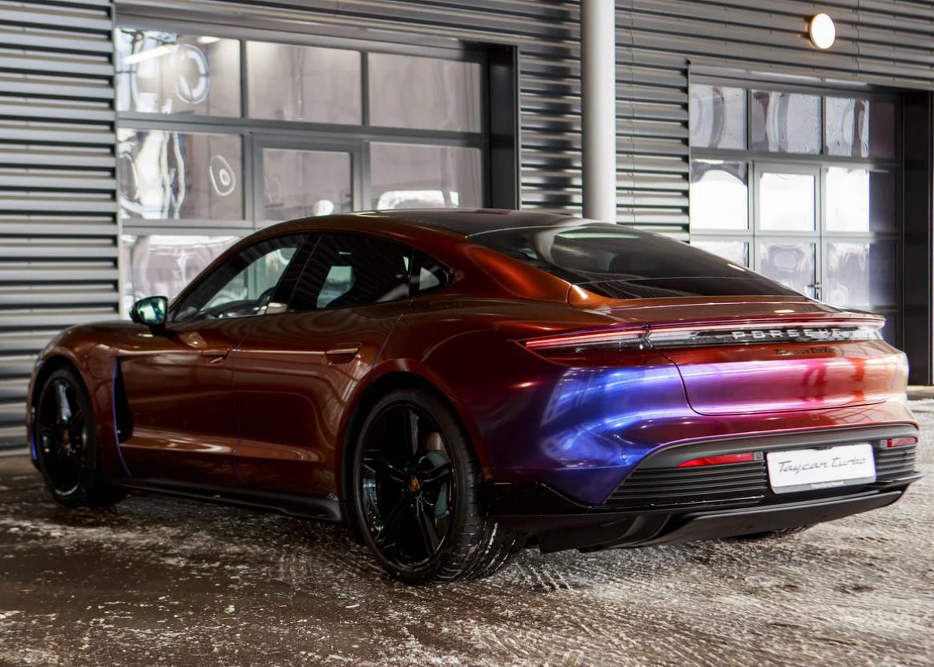 Фотография Porsche Taycan (5 слайд)